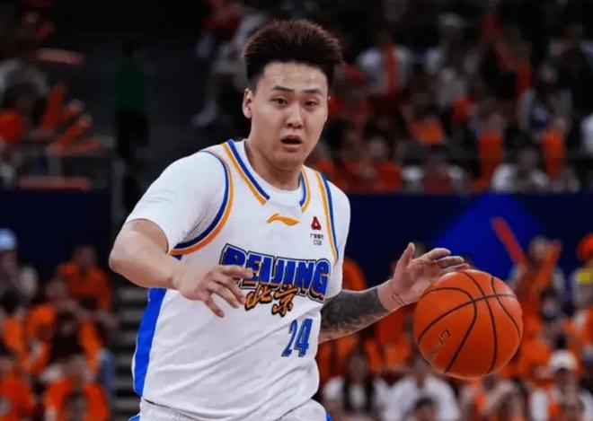 G2北京99-88上海4利好！后场+曾凡博回暖，麦基终于减少持球了！