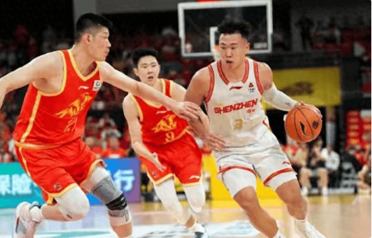 随着广厦1-0深圳开门红，王博和教练组或做四个决定，新核心诞生
