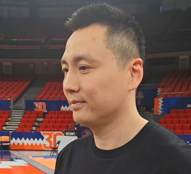 卢伟备战G2！提赵睿周琦发挥，回应投篮针对双塔，并叮嘱偰李永炜