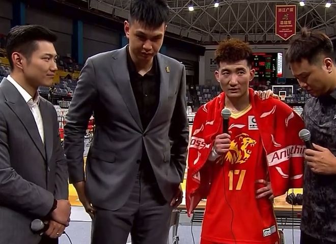 孙铭徽带队夺G1！赛后采访亲承只恢复六七成，为末节丢分揽责！