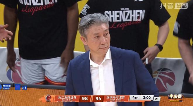 深圳输广厦揪出最大废材！2.19米大个子2分2板，这是职业球员吗？