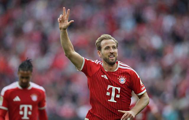 5-1！凯恩戴帽破纪录，队史第二人，主场狂胜收官，拜仁超越皇马