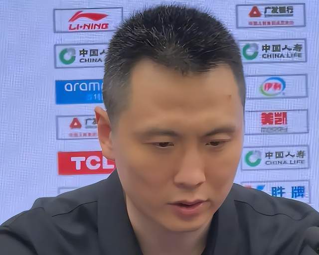 上海为何主场爆冷输给北京男篮？卢伟承认差距，许利民一点不含蓄