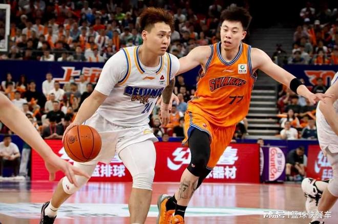 狂胜47分太狠了！北京对上海痛下杀手：靠1点将大鲨鱼打回原形？