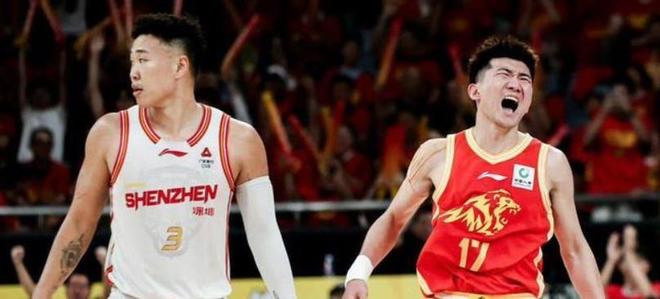 广厦2-0深圳，孙铭徽受伤离场，贺希宁18分尽力了