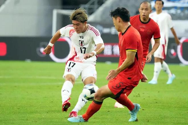 门兴领跑多特竞争日本新星宇野禅斗