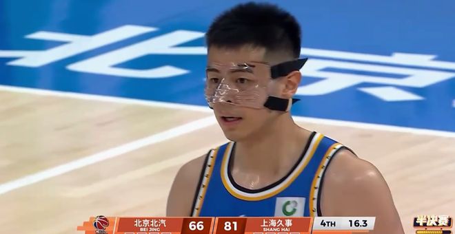 赵睿深夜点赞回怼球迷！周琦也摆烂，3坏消息让北京失去翻盘希望