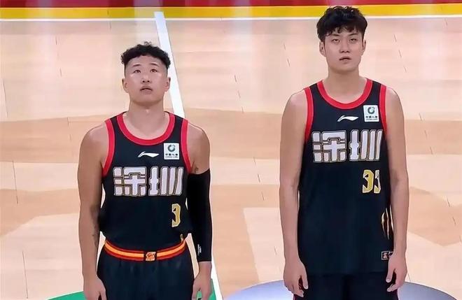 随着深圳力克广厦，季后赛乱了！一场连伤4人，周鹏关键三分致胜