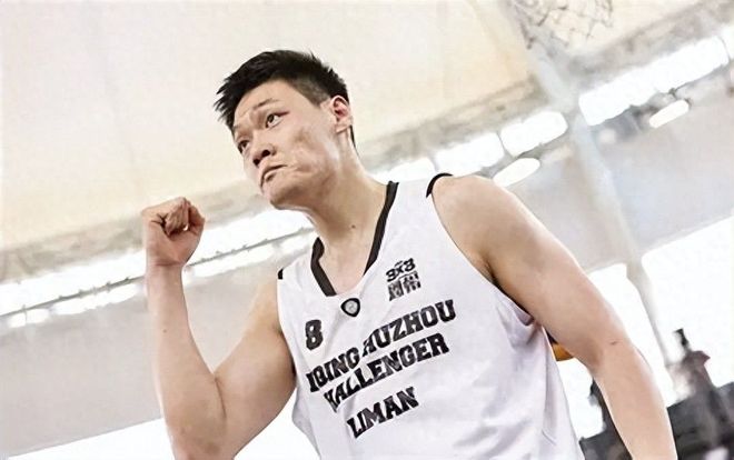 篮球世家的天才少年，三冠功勋转会上海，张振宁能否完成自我救赎