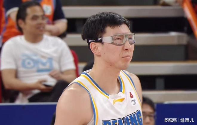广东队最适合的大外援？“加强版周琦”打成大腿，或被朱芳雨看中