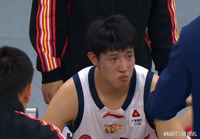送黄明依去深圳队？广东队将续约杜润旺，杜锋拒绝重组锋线群！
