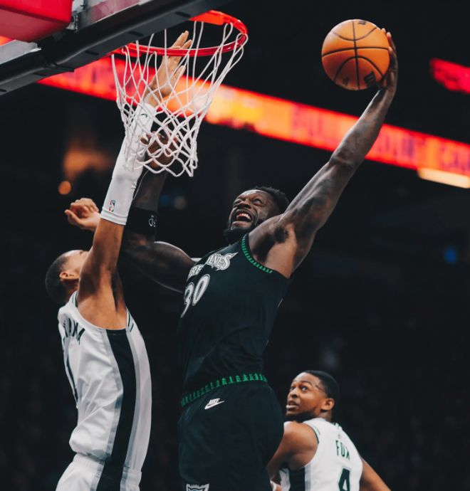 文班37+15+5帽创NBA历史第一神迹！马刺2-1复仇森林狼，麦丹22中5