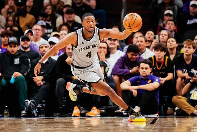 Fox没等文班亚马，25分把开拓者按在地上打了86%时间