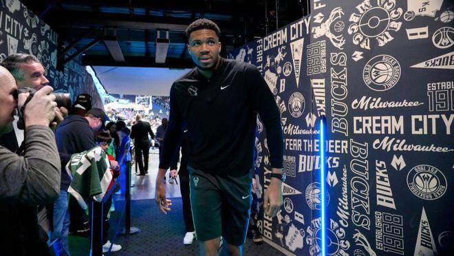NBA字母哥交易传闻：年轻化浪潮令追求者望尘莫及