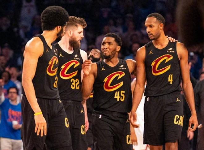 今夏NBA自由市场3条“大鱼”！字母哥领衔，詹姆斯欧文均在列