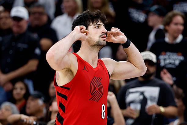 身边还是缺少帮手！开拓者锋线球星到了季后赛真是有些独木难支？