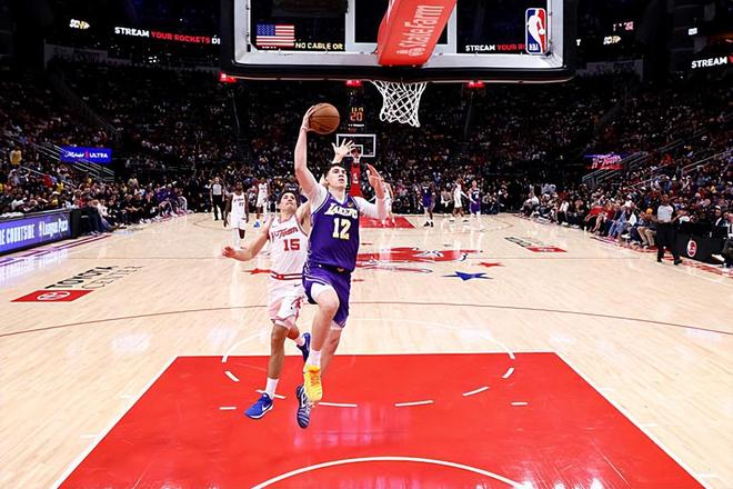 乱战高手？湖人锋线新星面对火箭又一次扮演了“搅屎棍”的角色？