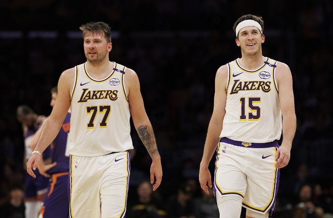 41岁詹皇单核季后赛！湖媒晒18詹高呼信赖他 盼死亡之瞳再度临世