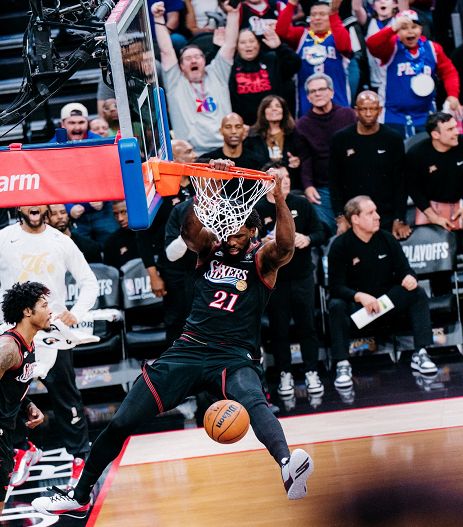 大帝回归断76人臂膀，恩比德26+10+6探花郎打铁，绿军3-1夺赛点