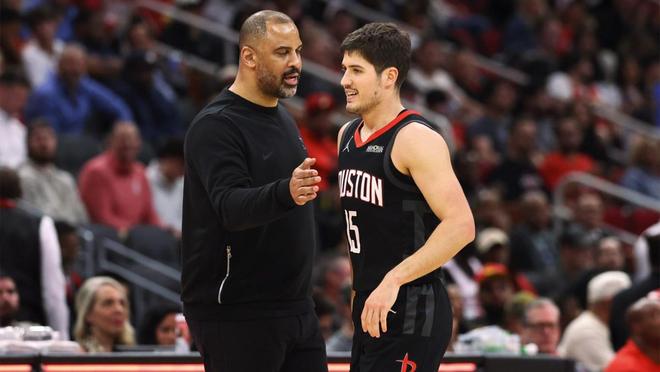 火箭队主帅对谢泼德在对阵湖人的第四场比赛中的表现，非常满意