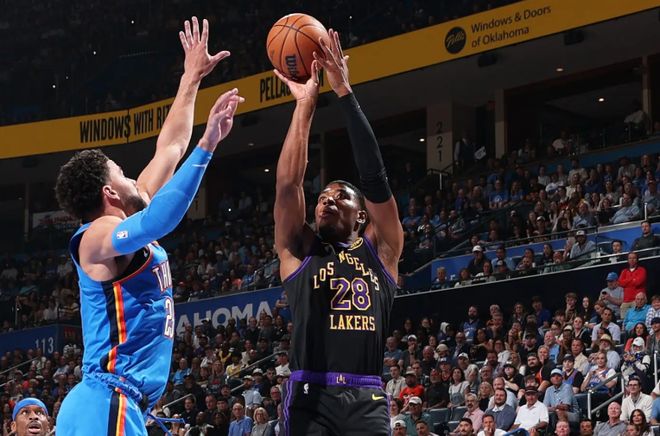 正负值-39，湖人锋线球星简直是在攻防两端都被雷霆各种蹂躏？