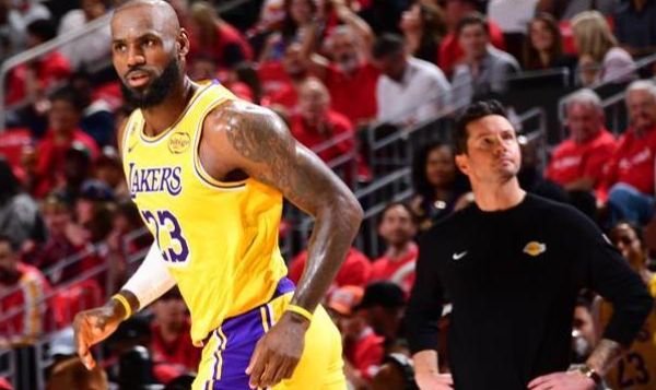 湖人3比0火箭：父子篮球玩耍乌度卡？