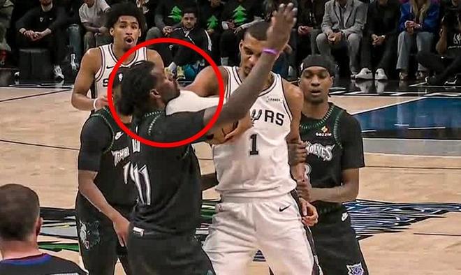 NBA脸都不要了！强行拖入天王山：湖人看着眼红！