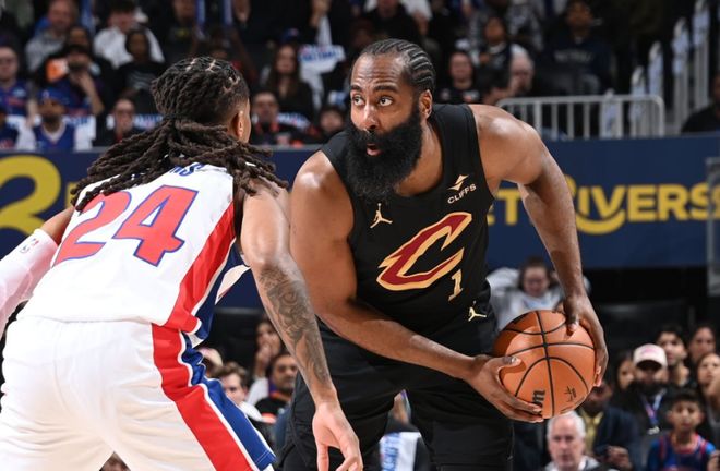 骑士0-2活塞！哈登低迷13中3出现致命失误 坎宁安末节12分立功