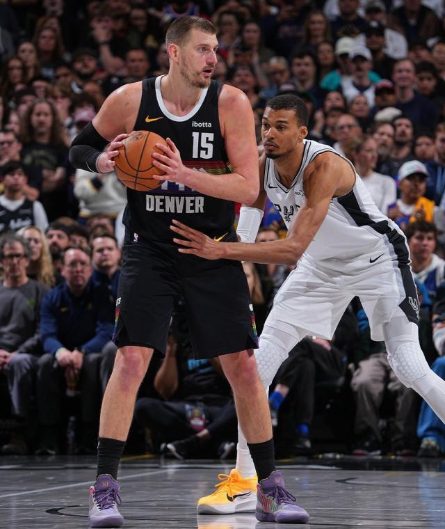 透过库里的眼睛看文班：什么是历史级别的天才？