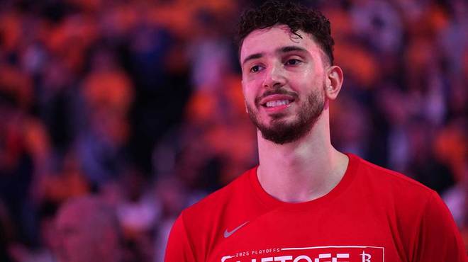火箭队森根被NBA同行评为最被高估的球员：别再每回合都哭哭啼啼