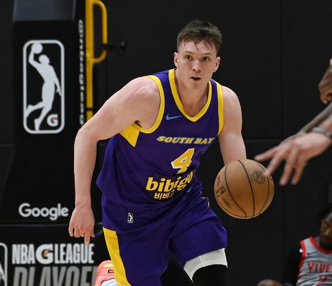 布朗尼vs杨瀚森无缘上演！南湾湖人晋级西决 克内克特24+13+8失误