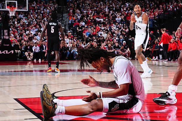 能得分能组织能防守，马刺后场新星甚至连外线投篮稳定性也提升了