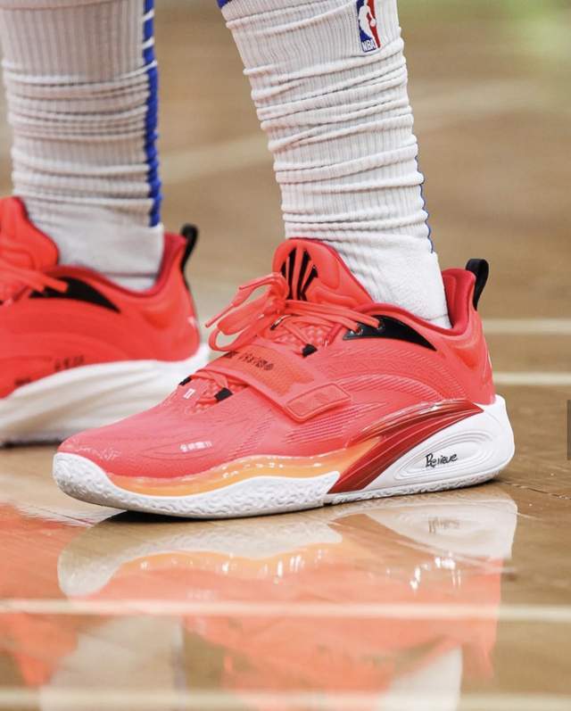 NBA的“带货”神话：这些品牌，都是被篮球捧红的