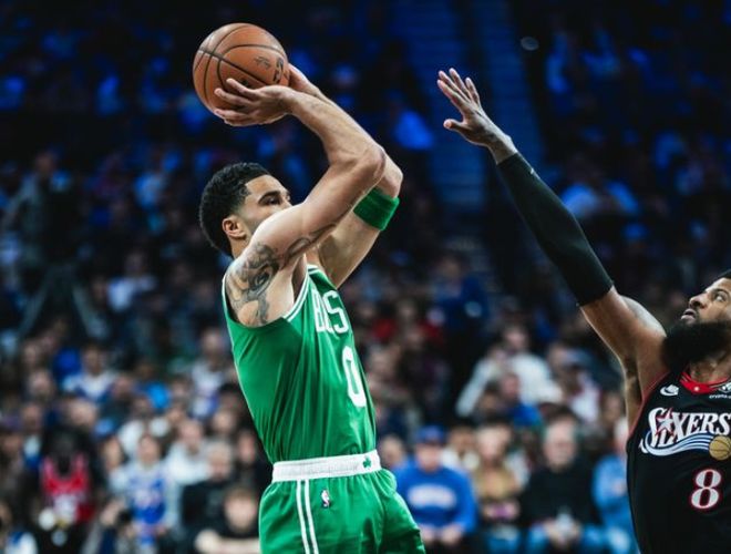 3-1！绿军拿到赛点，恩比德复出砍26分，普理查德32分助力双探花