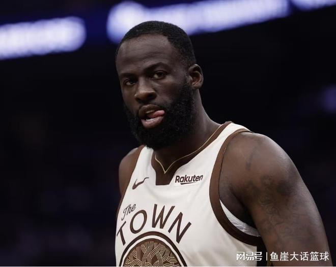 完败！格林0分4失误，杜伦23+6波尔津吉斯受伤，波杰15+7全队最高