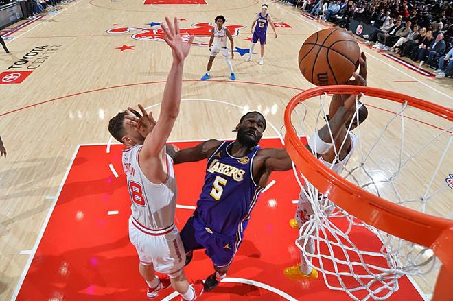 继续着自己的强势表现！湖人先发中锋最近的态度值得肯定的？