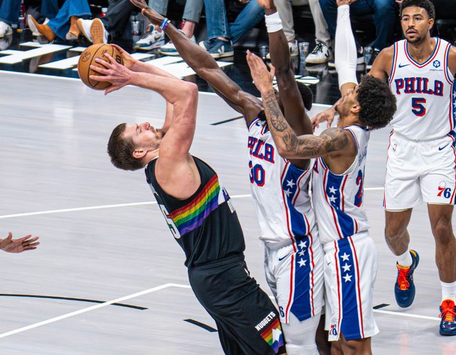 缺阵35场比赛，仍然没有归期！NBA退步最快的MVP，该考虑退役了