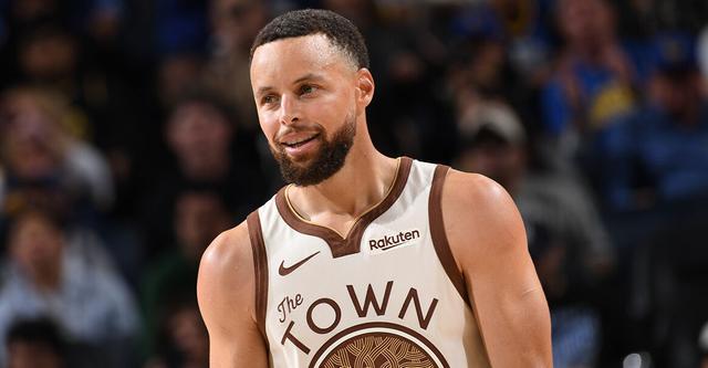 科尔：库里的状态没有上一场出色 他还需要更多时间找回节奏