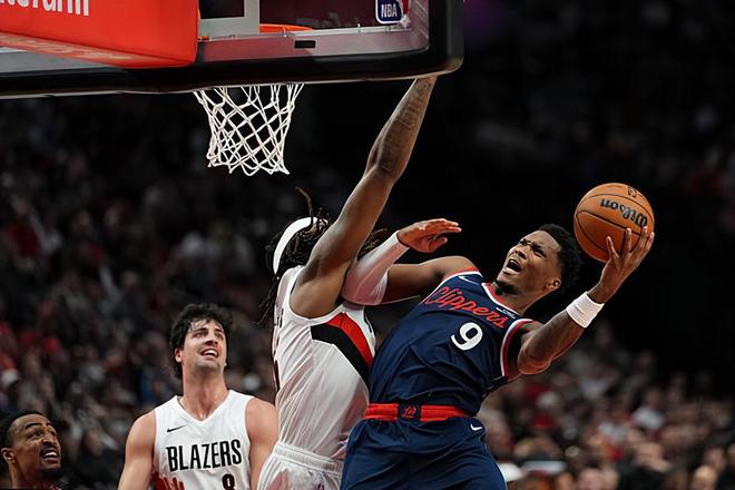 场上效果惨不忍睹！快船后场新援竟然只得到了5分多钟的时间？