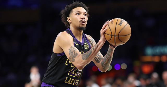 Shams：湖人与双向后卫小尼克-史密斯签下一份两年新合同