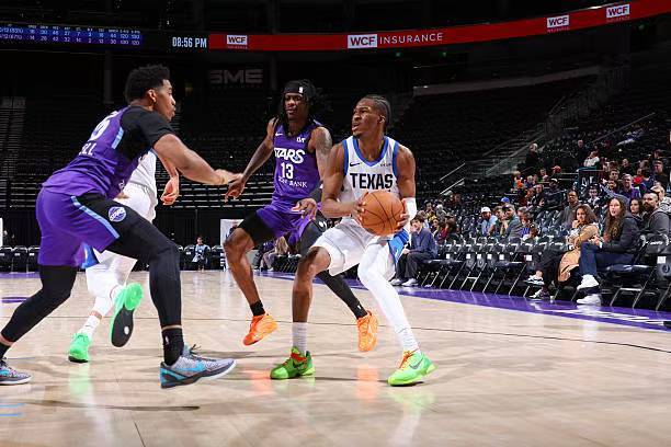 狂砍37分打爆快船二队！独行侠二队强力得分手能否重返NBA赛场？