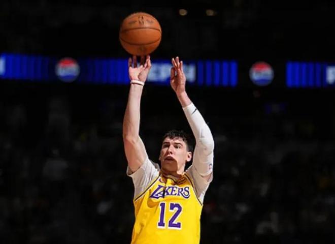 湖人127-113骑士3喜1忧！拉拉维亚艾顿状态极佳，里弗斯该休息！