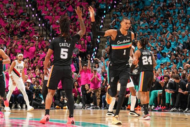 首秀轰35分开门红，文班剑指MVP+DPOY！杨瀚森解锁季后赛登场成就