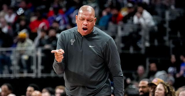 冠军教头狼狈离场 老里的鸡汤为什么不管用了？