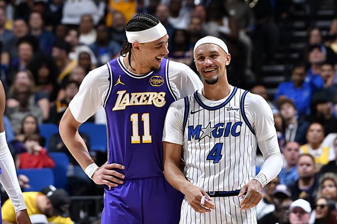 基本能够撑住内线场面！湖人替补中锋到了季后赛也能保持水准吗？