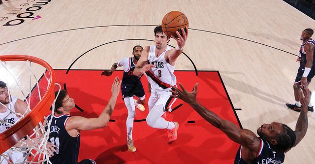 阿夫迪亚35分伦纳德24+8 开拓者主场击退快船