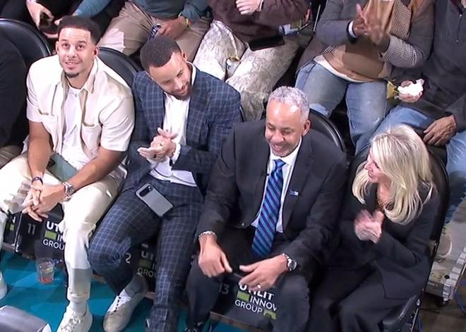 黄蜂为戴尔-库里举办球衣退役仪式，库里兄弟到场支持