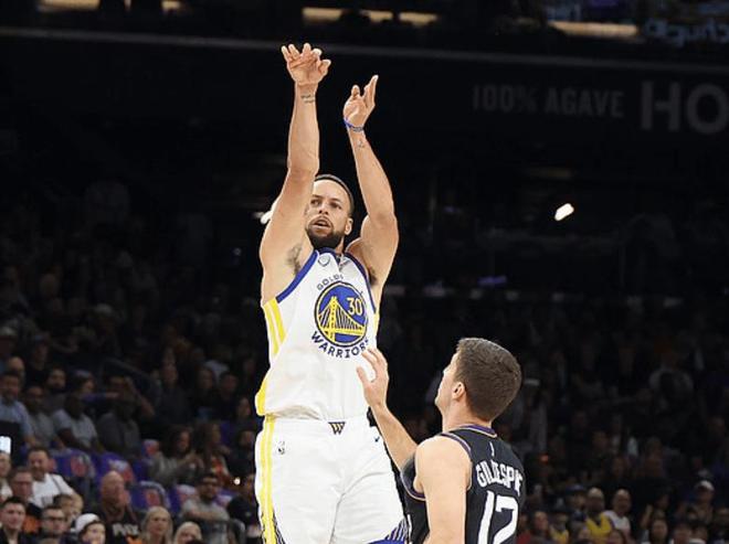 逆转失败！勇士无情淘汰！库里16中4，太阳压哨晋级，格林36+6