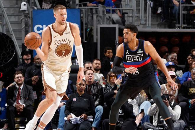 勇士25失误惨败活塞！波神半场伤退仅5分 追梦0分4失误误撞女球迷