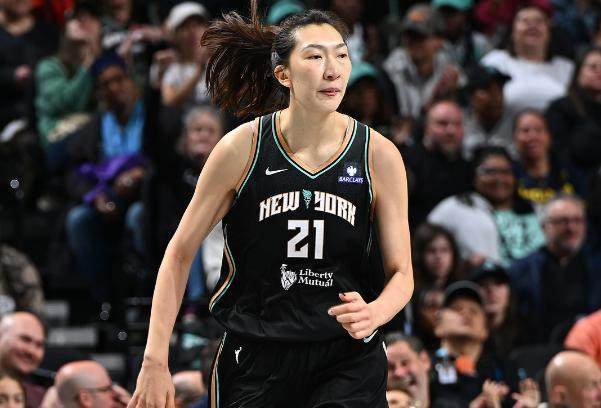 韩旭获前勇士四冠王朝教练盛赞 替补20分全队最高